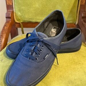 VANS Authentic Navy  Mens 10.5 Women’s 12 Sneaker